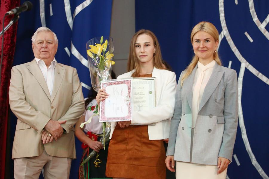 Голова ХОДА привітала випускників автодорожнього університету із завершенням навчання