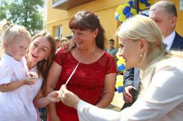 Переселенці отримали 10 соціальних квартир у Богодухові