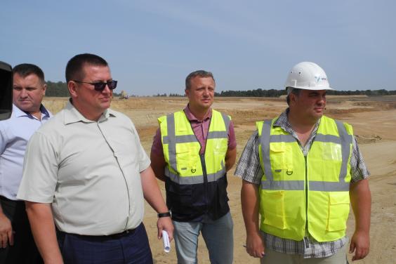 На будівництві нового Дергачівського полігону ТПВ виконали 70% земляних робіт