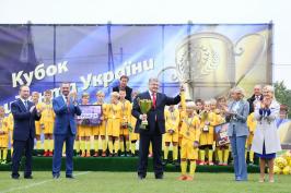На відбудованому стадіоні в Дергачах провели футбольний турнір на Кубок Президента України