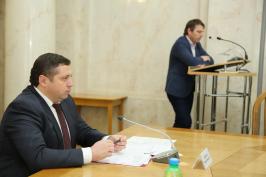 Вадим Даниелян провел селекторное совещание по вопросам строительства сельских медамбулаторий