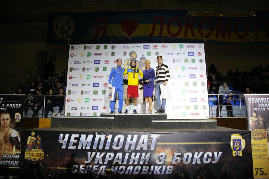 В Харьковской области проходят финальные бои чемпионата Украины по боксу