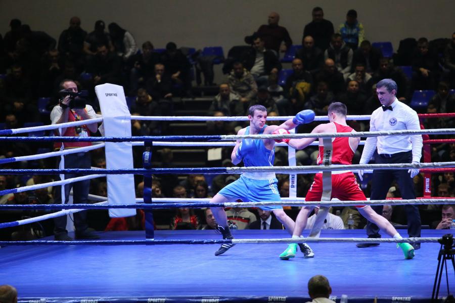 В Харьковской области проходят финальные бои чемпионата Украины по боксу