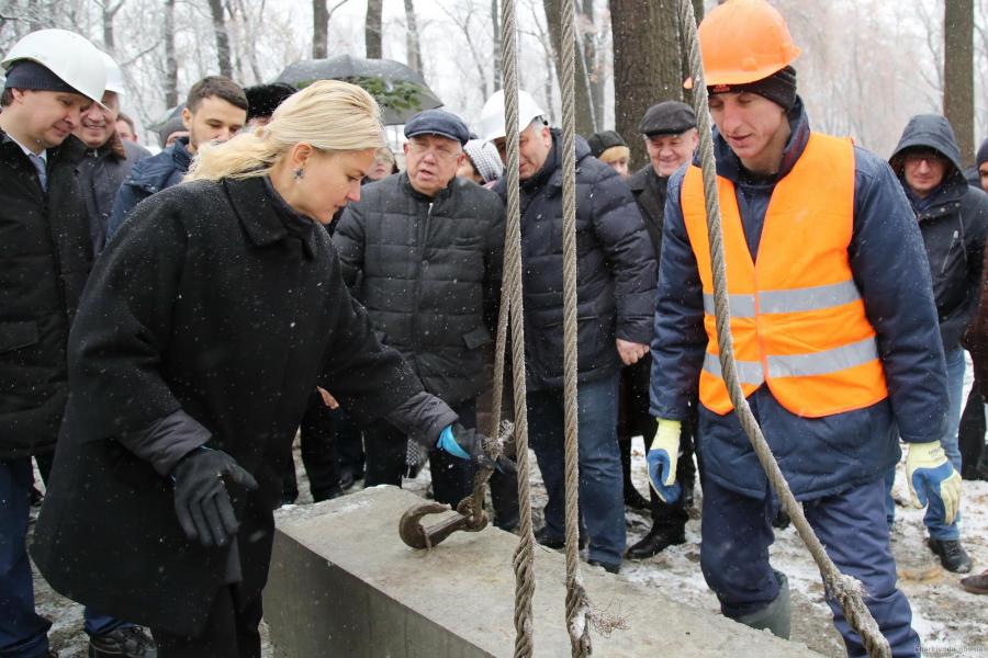 На Харківщині закладено «перший камінь» будівництва нового онкоцентру