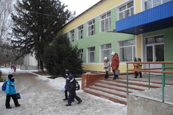 Євгеній Шахненко ознайомився з ходом ремонтних робіт у Борівській опорній школі
