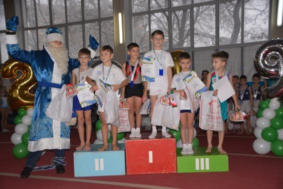 Харківські акробати завершили рік традиційним турніром
