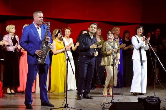 Викладачі музичних шкіл Харківщини дали святковий концерт