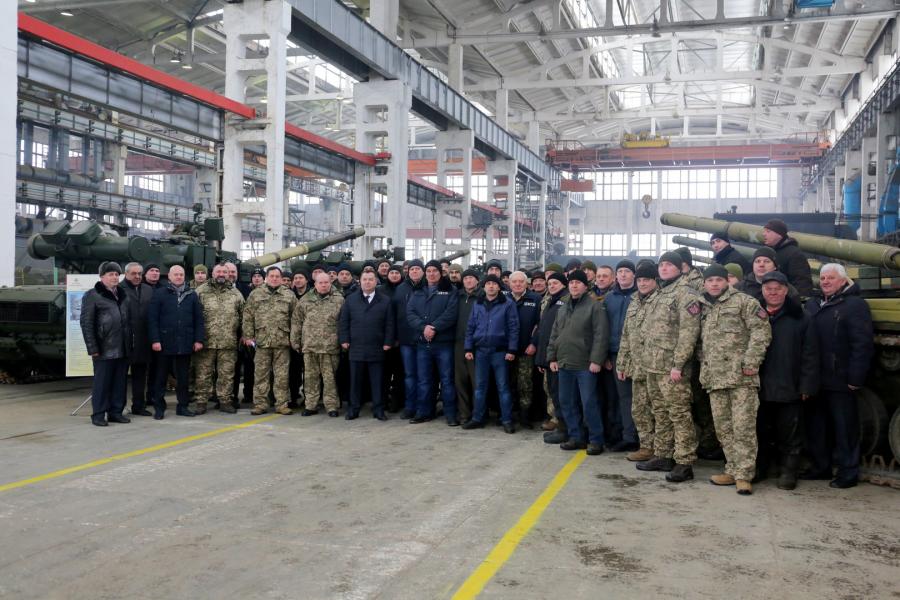 В Харькове производят продукцию, которая успешно выполняет боевые задания. Министр обороны Украины