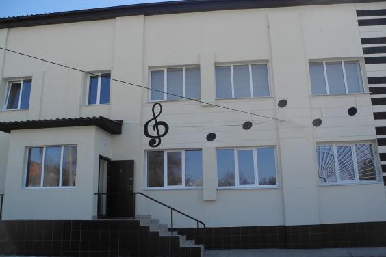 У Краснокутську відкрили оновлене приміщення дитячої музичної школи