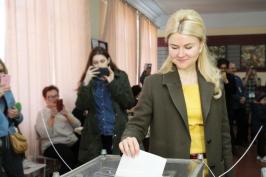 Я проголосувала за сильну країну та політику підтримки Харківської області. Юлія Світлична