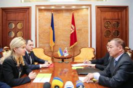Юлия Светличная встретилась с послом Республики Корея Ли Янг-Гу