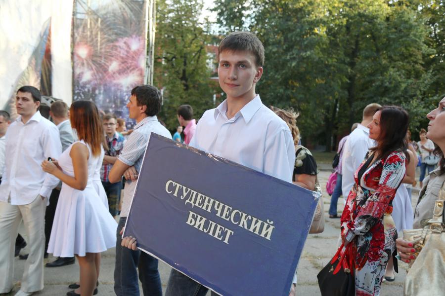 Найбільший попит у абітурієнтів на Харківщині мають право, філологія та фармація